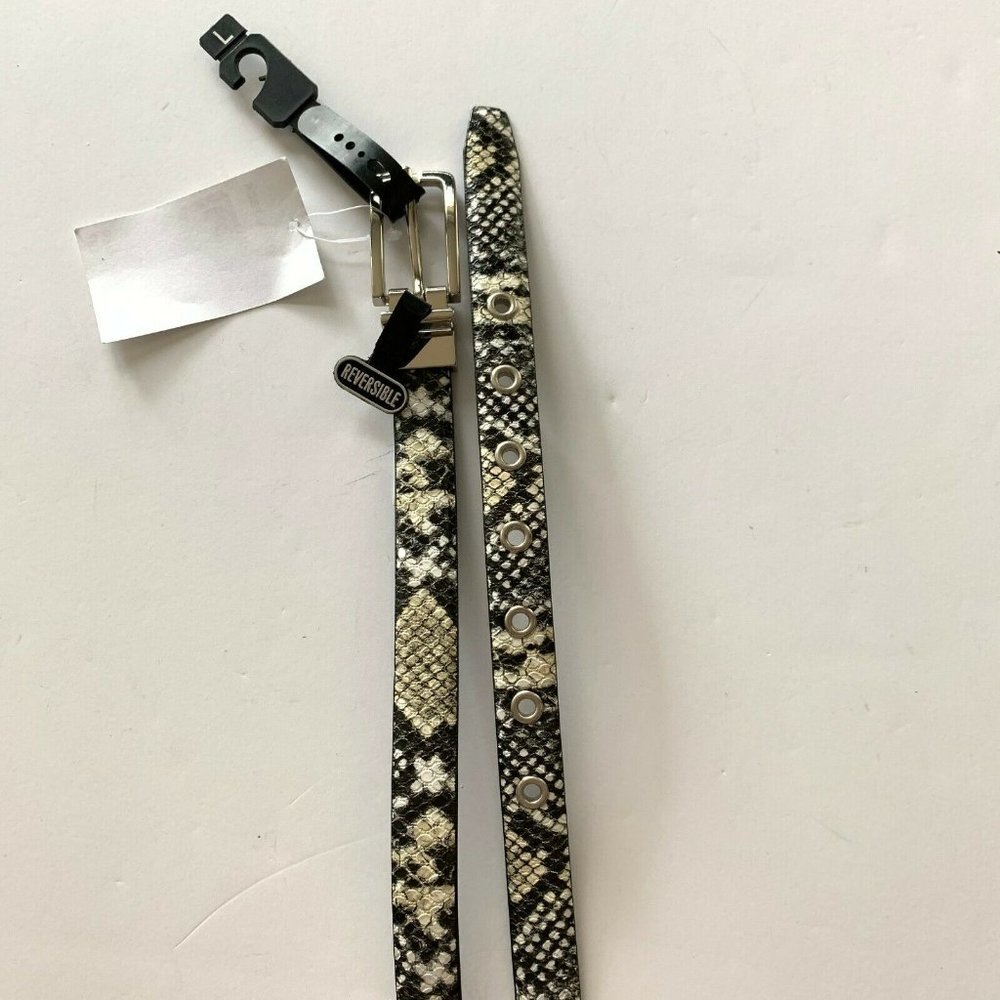 NWT! FASHION FOCUS Reversible Python Embossed Belt - Picture 4 of 6